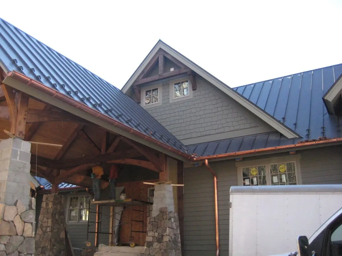 Craftsman Roofing team delivering quality roofing work in East Mountian